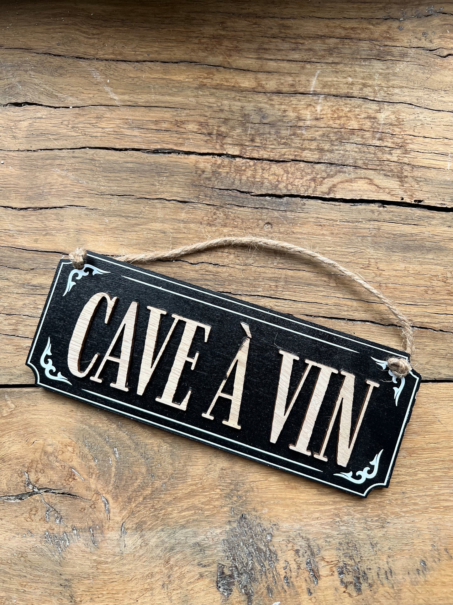 🍷 Cave á VIN 🍷 sign