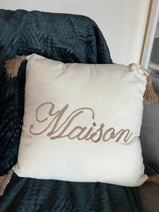 Maison pillow 🖤