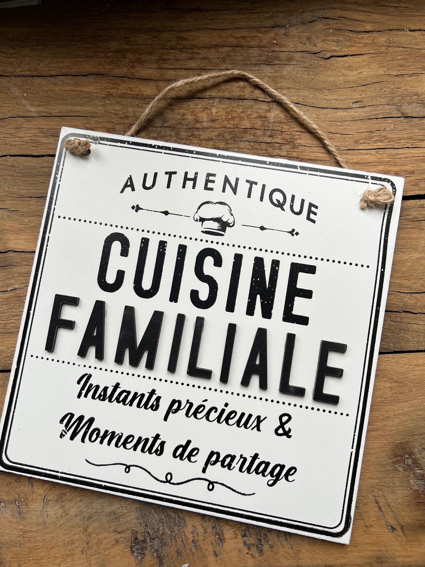 Cuisine Familiale sign 🖤