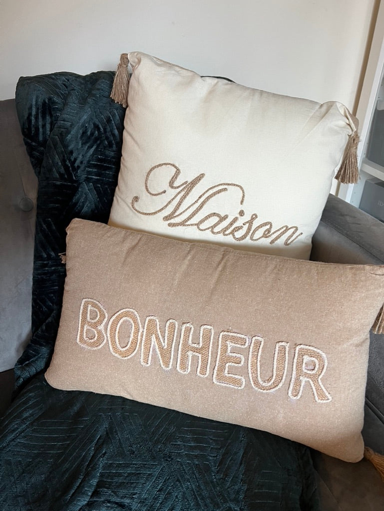 Bonheur pillow 🌷