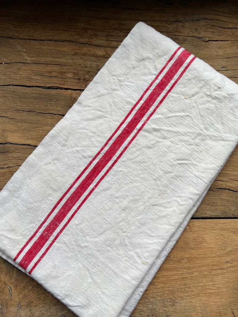 Vintage French linen hand towel ❤️