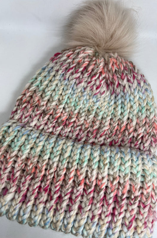 hand knit "barbe de papa" hat 🍭