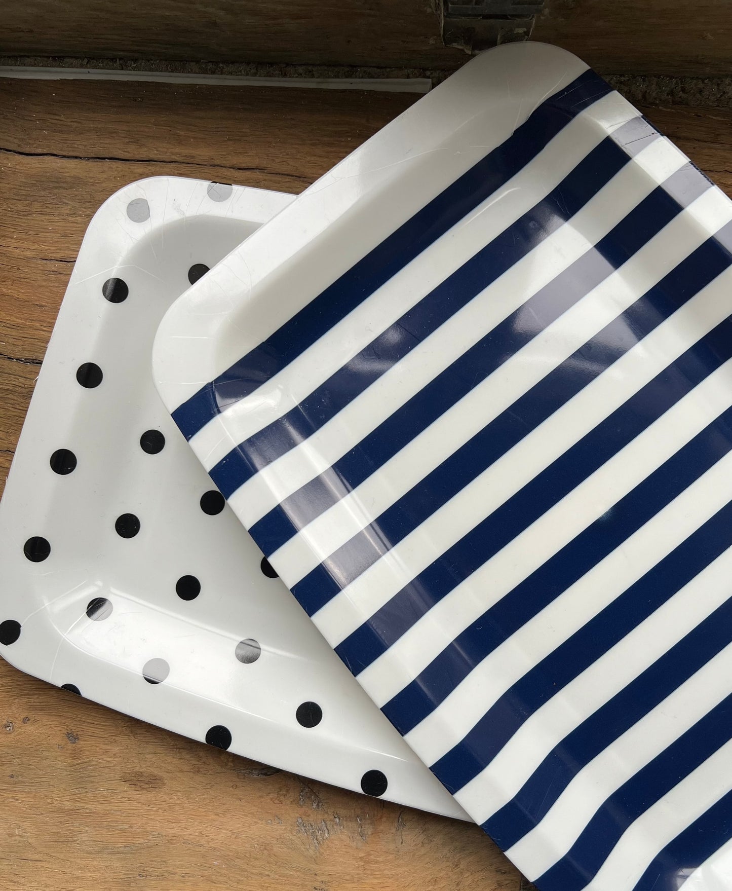 Bretagne striped tray 💙🖤 🥂