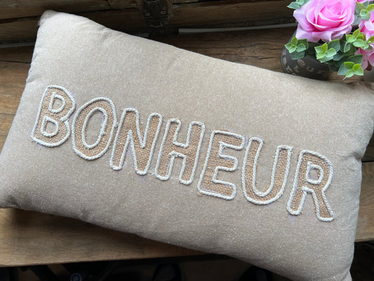 Bonheur pillow 🌷