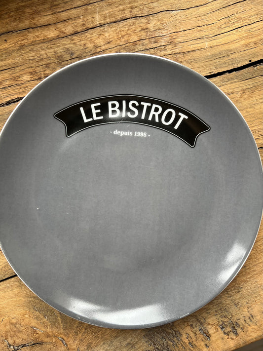 le bistrot dark grey plate 🥐